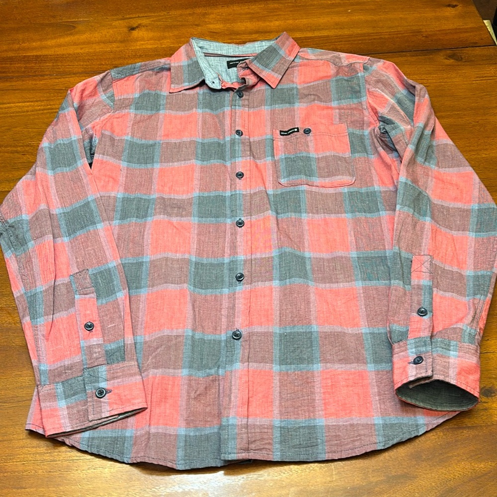 Men’s Ocean Current cotton button-down shirt. Size medium Blue/red plaid.